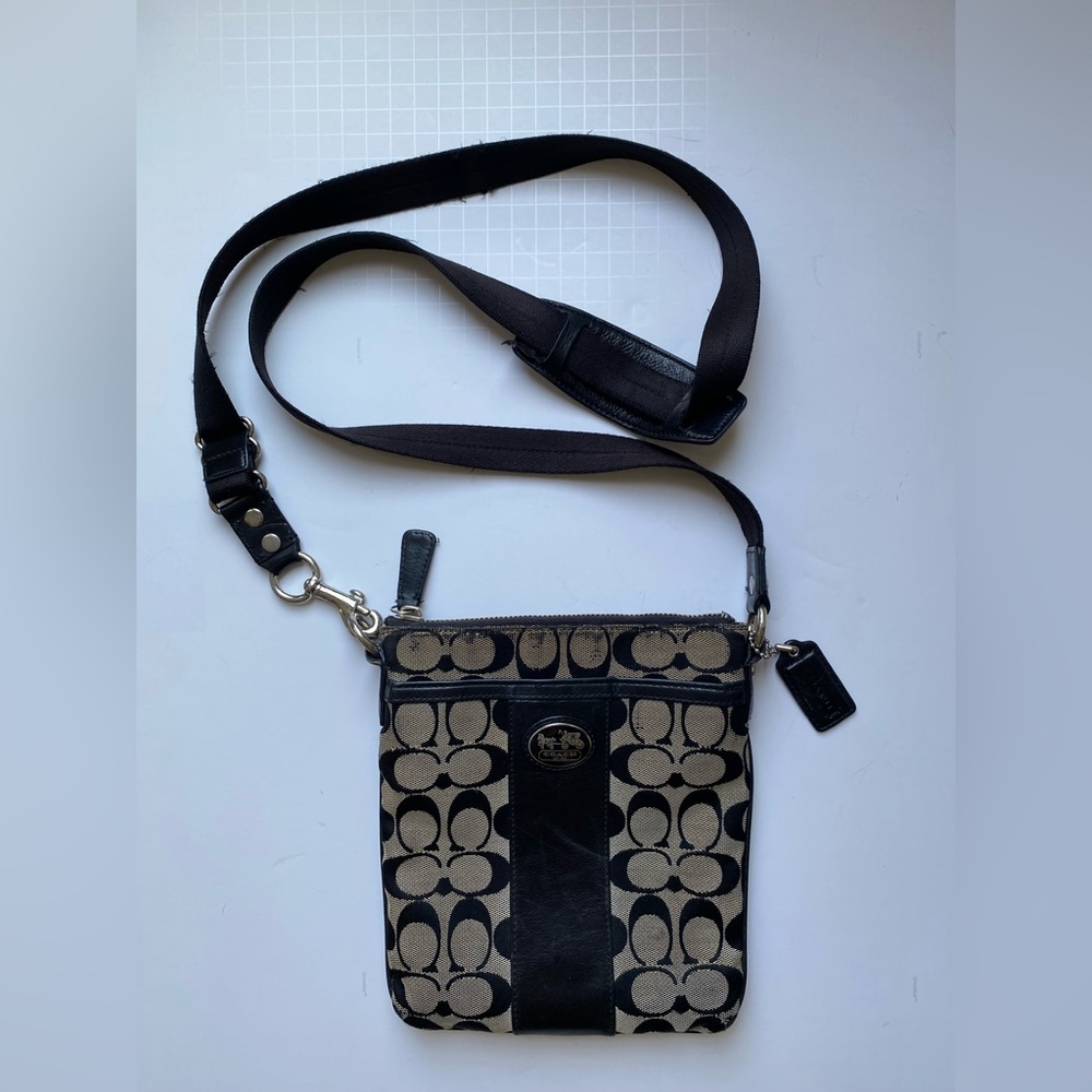 Vintage Coach Black Canvas Monogram Crossbody Messenger Bag Purse Handbag